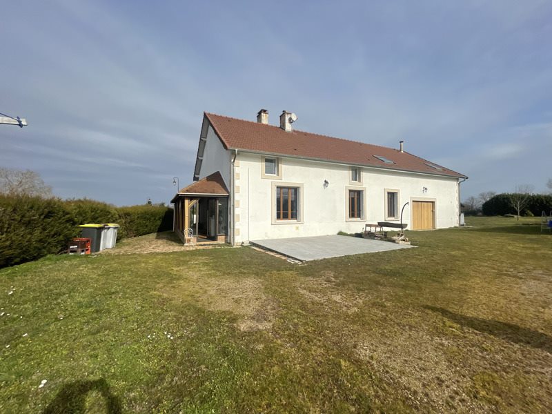 Vente Maison ST GEORGES DE POISIEUX - 8 pièces -295 m² - (18200)