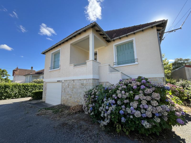 Vente Maison ST AMAND MONTROND - 5 pièces -130 m² - (18200)