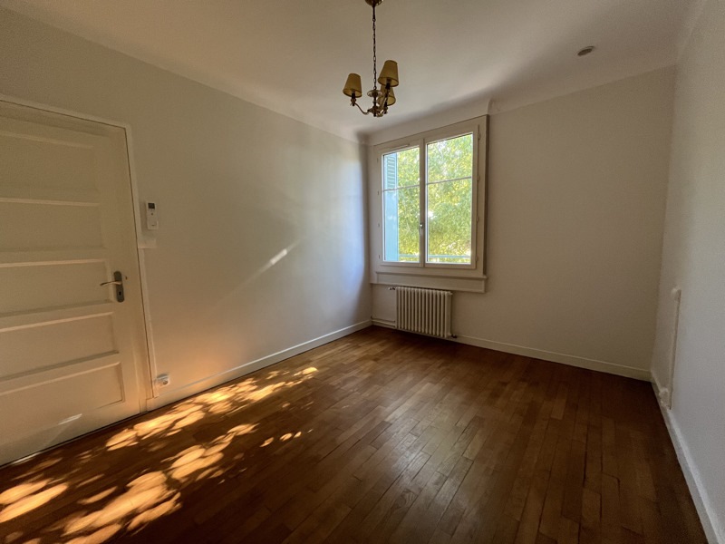 Vente Maison ST AMAND MONTROND - 5 pièces -130 m² - (18200)