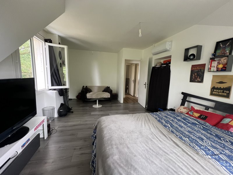 Vente Maison ST AMAND MONTROND - 9 pièces -240 m² - (18200)