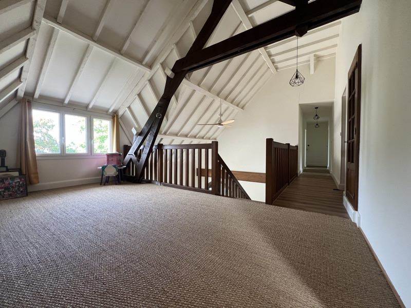 Vente Maison ST AMAND MONTROND - 9 pièces -240 m² - (18200)