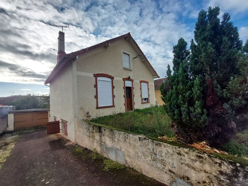 Vente Maison ST AMAND MONTROND - 5 pièces -105 m² - (18200)