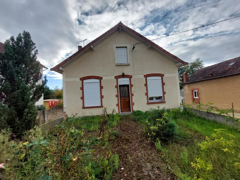 Vente Maison ST AMAND MONTROND - 5 pièces -105 m² - (18200)