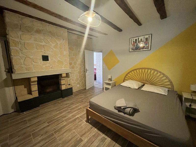 Vente Maison ST PIERRE LES ETIEUX - 5 pièces -180 m² - (18210)