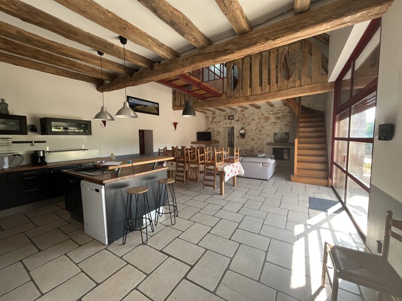 Vente Maison ST PIERRE LES ETIEUX - 5 pièces -180 m² - (18210)