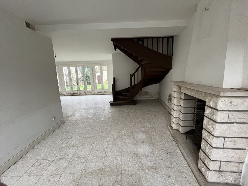 Vente Maison ST AMAND MONTROND - 5 pièces -121 m² - (18200)