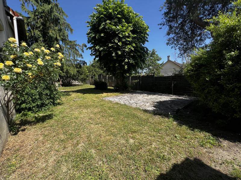 Vente Maison LA CELLE - 8 pièces -224 m² - (18200)