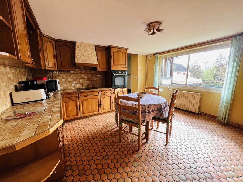 Vente Maison LA CELLE - 8 pièces -224 m² - (18200)