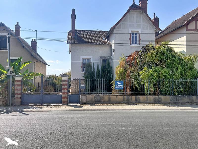 Maison 5 pièces 136 m² · à Saint-Amand-Montrond · 136 m² · 154 900 €
