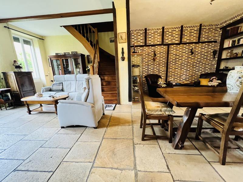 Vente Maison LA CELLE - 8 pièces -270 m² - (18200)