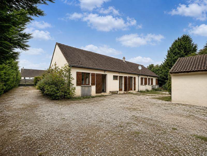 Maison 6 pièces 134 m² · à Meillant · 134 m² · 145 000 €