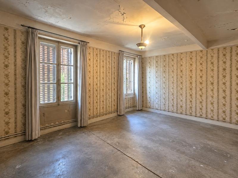 Vente Maison Saint-Amand-Montrond - 7 pièces -250 m² - (18200)