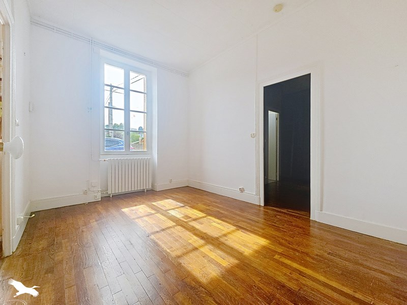 Vente Immeuble Saint-Amand-Montrond - -  265 m² - (18200)