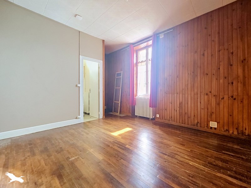Vente Immeuble Saint-Amand-Montrond - -  265 m² - (18200)