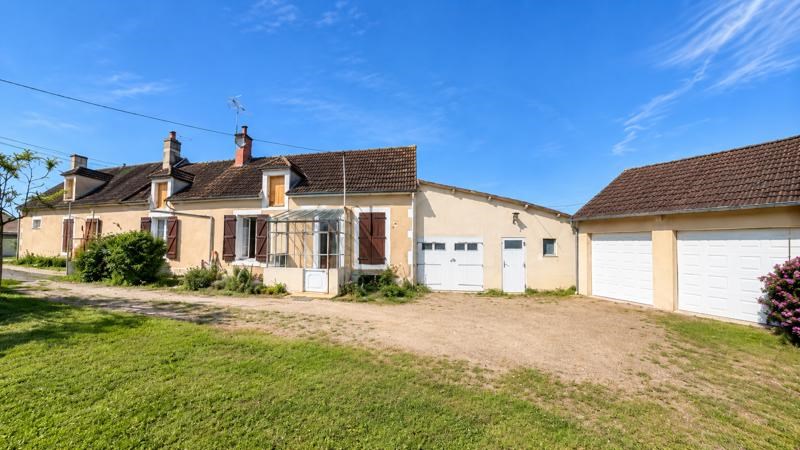 Vente Immeuble Saint-Amand-Montrond - -  265 m² - (18200)
