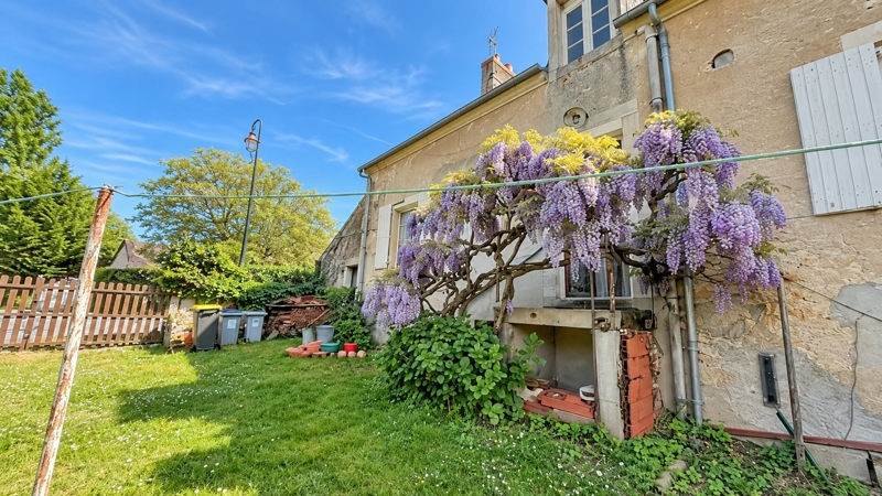 Vente Maison Nozières - 5 pièces -148 m² - (18200)