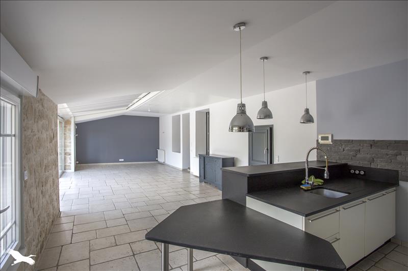 Vente Maison ECHILLAIS - 6 pièces -170 m² - (17620)