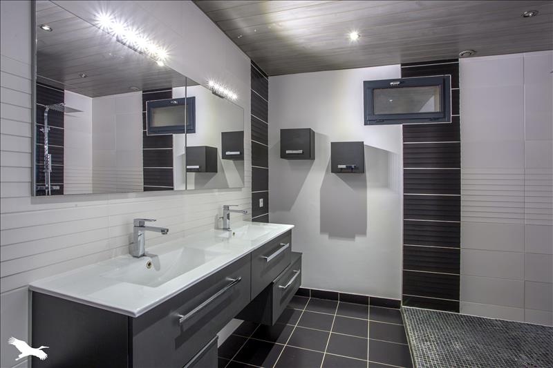 Vente Maison ECHILLAIS - 6 pièces -170 m² - (17620)