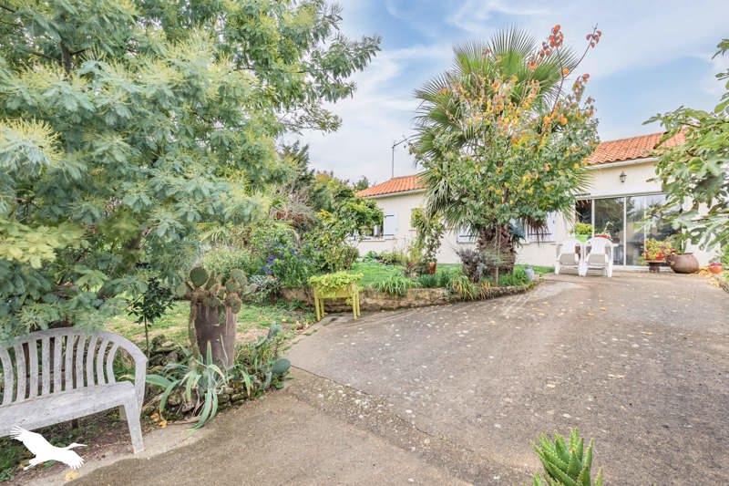 Vente Maison BEAUGEAY - 4 pièces -80 m² - (17620)