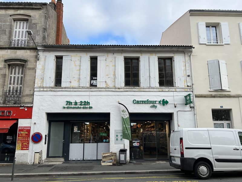 Vente Appartement ROCHEFORT - 1 pièce -123 m² - (17300)