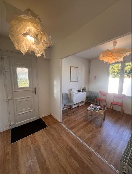 Vente Maison ECHILLAIS - 7 pièces -100 m² - (17620)