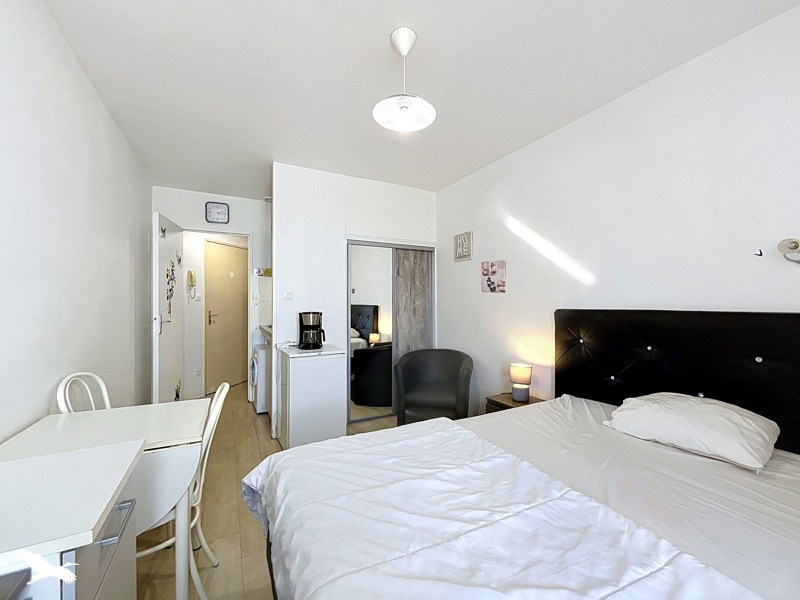 Vente Appartement ROCHEFORT - 1 pièce -17 m² - (17300)