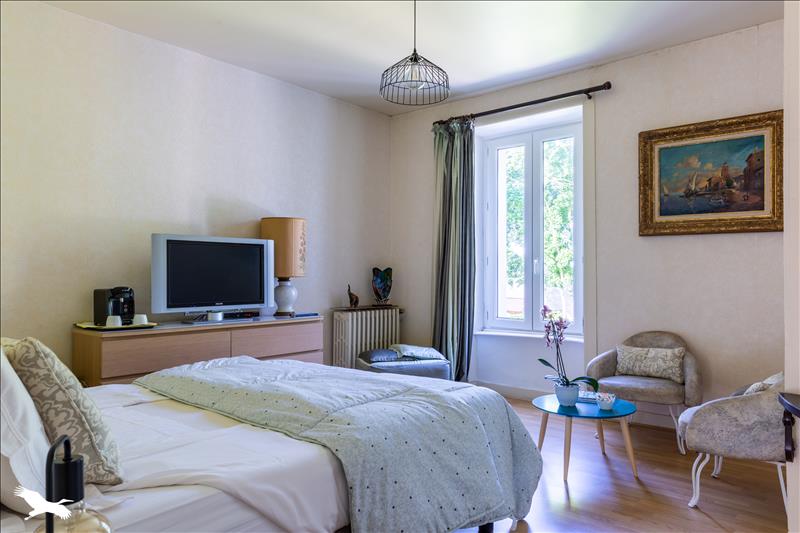 Vente Maison ST YRIEIX LA PERCHE - 6 pièces -192 m² - (87500)