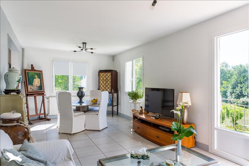 Vente Maison ST YRIEIX LA PERCHE - 6 pièces -192 m² - (87500)