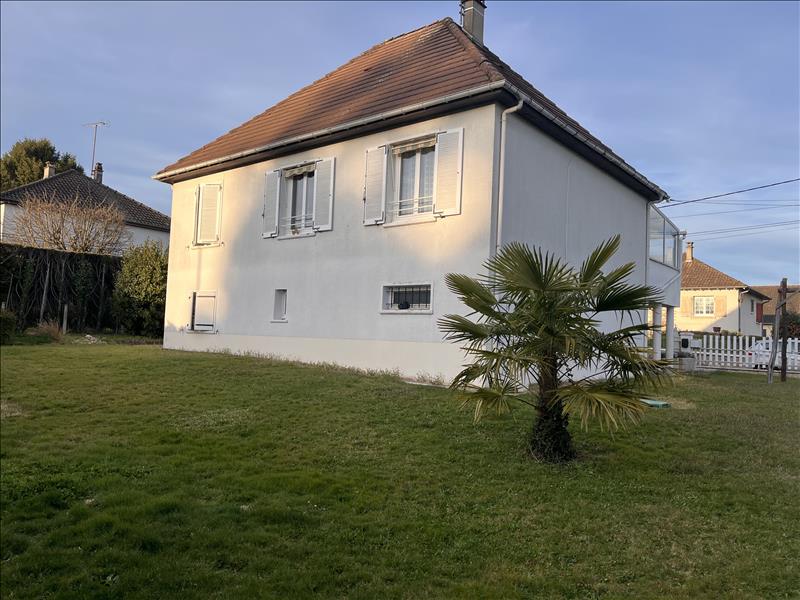 Vente Maison ST YRIEIX LA PERCHE - 5 pièces -109 m² - (87500)