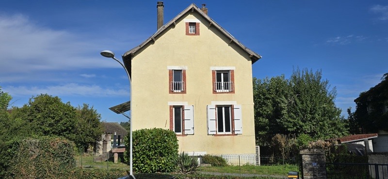 Vente Maison ST YRIEIX LA PERCHE - 4 pièces -84 m² - (87500)