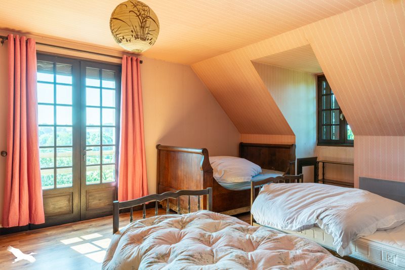 Vente Maison LUBERSAC - 8 pièces -198 m² - (19210)