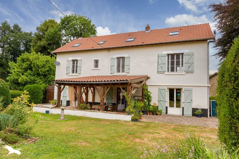 Vente Maison ST YRIEIX LA PERCHE - 10 pièces -260 m² - (87500)