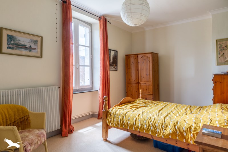 Vente Maison ST YRIEIX LA PERCHE - 10 pièces -260 m² - (87500)