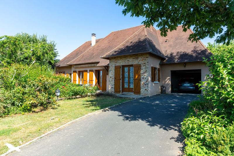 Vente Maison ST YRIEIX LA PERCHE - 6 pièces -163 m² - (87500)