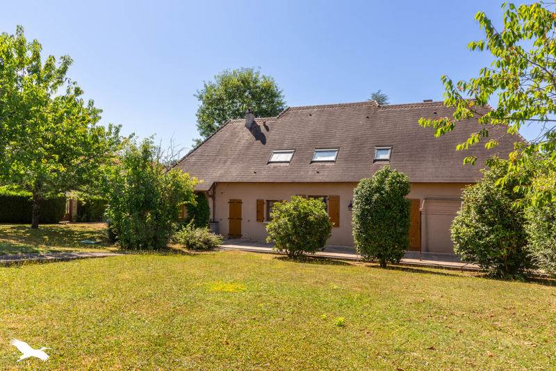 Vente Maison ST YRIEIX LA PERCHE - 6 pièces -163 m² - (87500)