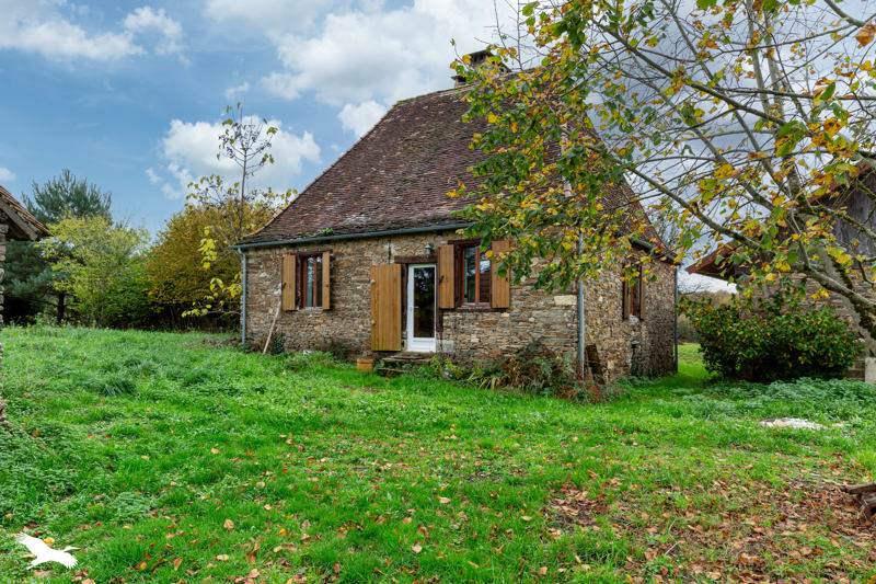 Vente Maison SARLANDE - 7 pièces -263 m² - (24270)