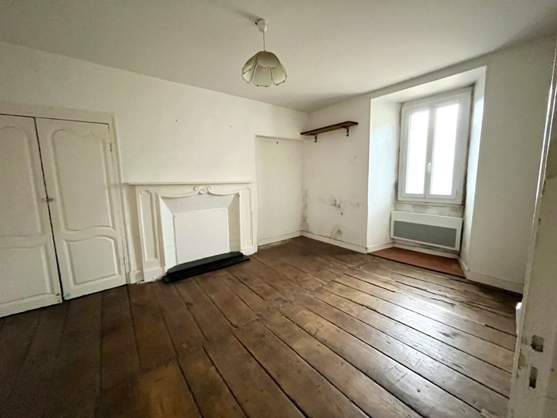 Vente Appartement ST YRIEIX LA PERCHE - 4 pièces -81 m² - (87500)