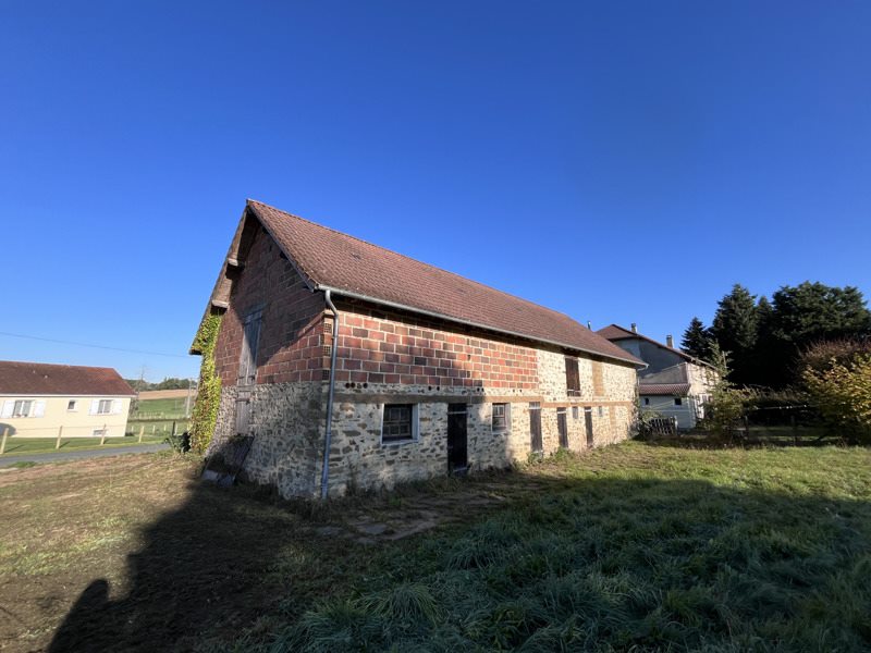 Vente Maison ST YRIEIX LA PERCHE - 1 pièce -270 m² - (87500)