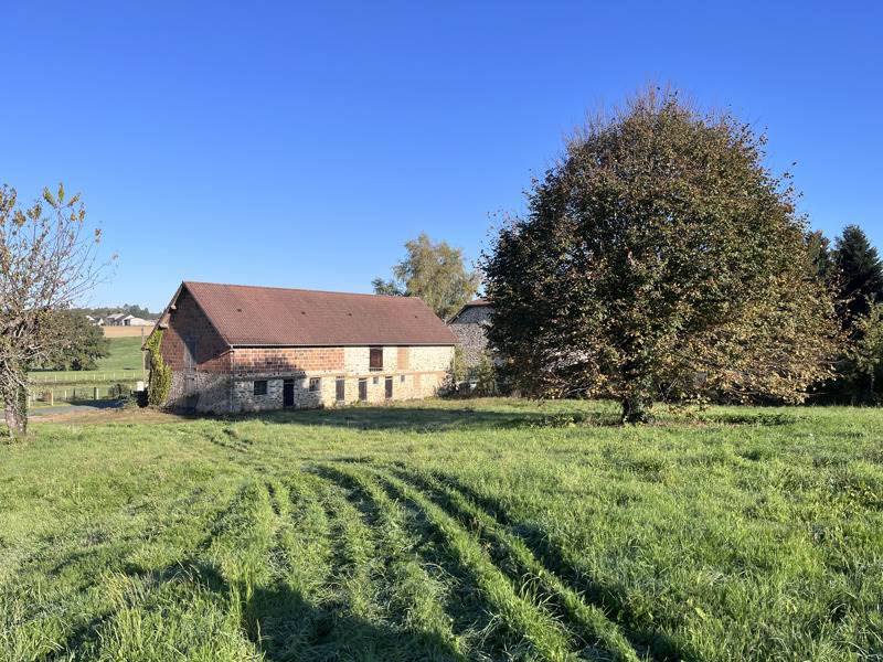 Vente Maison ST YRIEIX LA PERCHE - 1 pièce -270 m² - (87500)