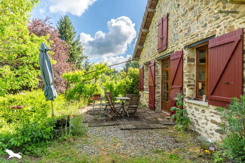 Vente Maison ST YRIEIX LA PERCHE - 4 pièces -143 m² - (87500)