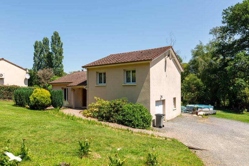 Vente Maison ST YRIEIX LA PERCHE - 4 pièces -94 m² - (87500)
