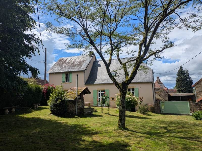 Maison en pierre à Payzac
