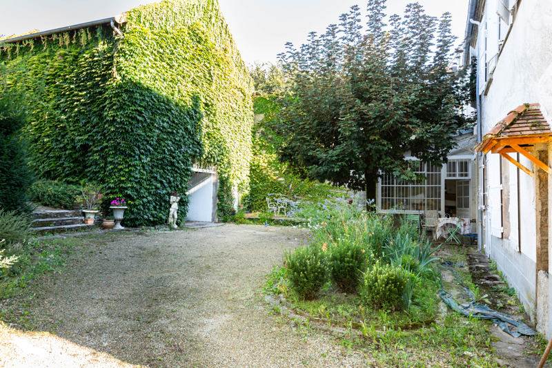 Vente Maison ST YRIEIX LA PERCHE - 10 pièces -364 m² - (87500)
