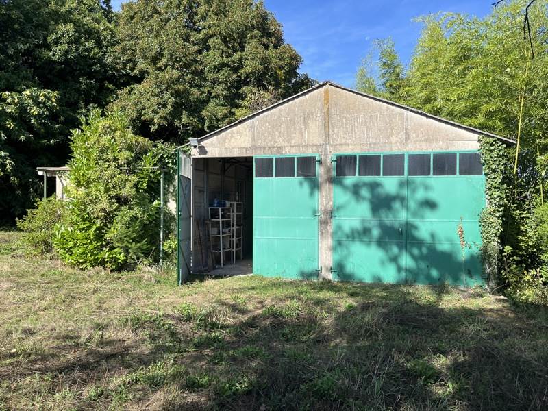 Terrain à vendre · à Saint-Yrieix-la-Perche · 49 000 €