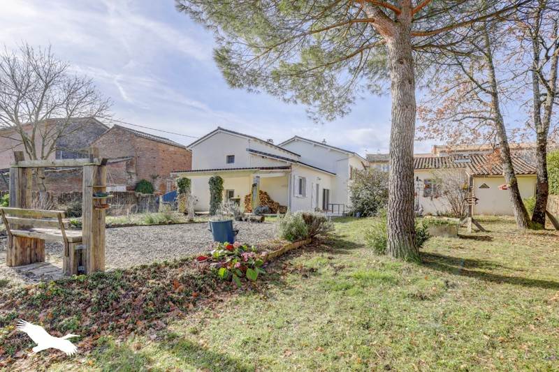 Vente Maison MONTASTRUC LA CONSEILLERE - 7 pièces -230 m² - (31380)