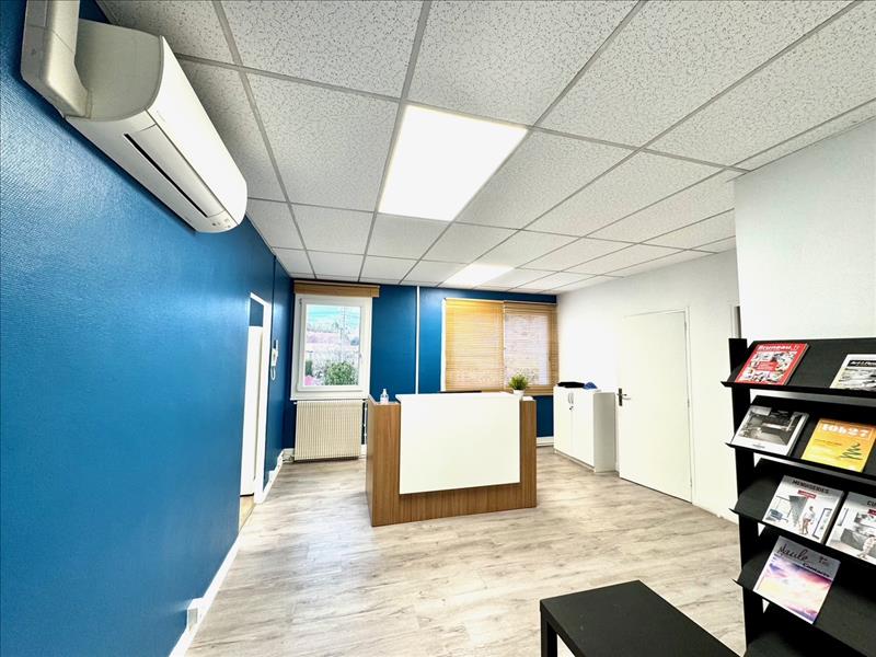 Vente Immeuble MAULE - -  185 m² - (78580)