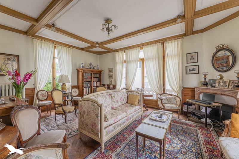 Vente Maison CINQ MARS LA PILE - 7 pièces -218 m² - (37130)