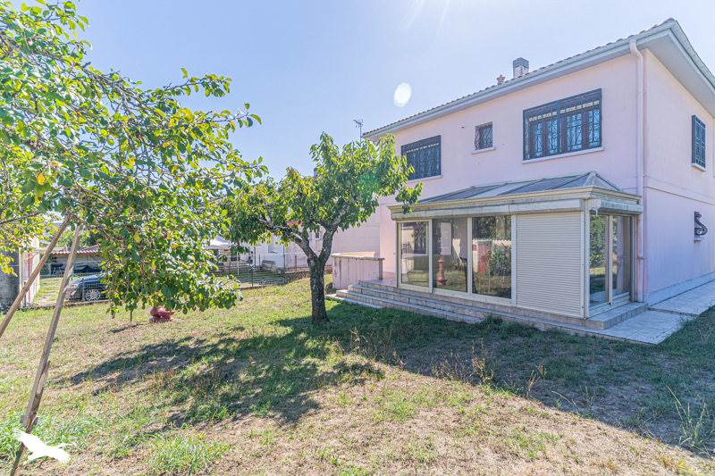 Vente Maison VILLENAVE D ORNON - 6 pièces -129 m² - (33140)