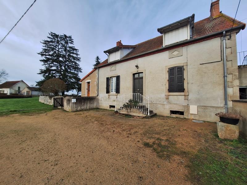 Vente Maison CHAMBLET - 7 pièces -146 m² - (03170)