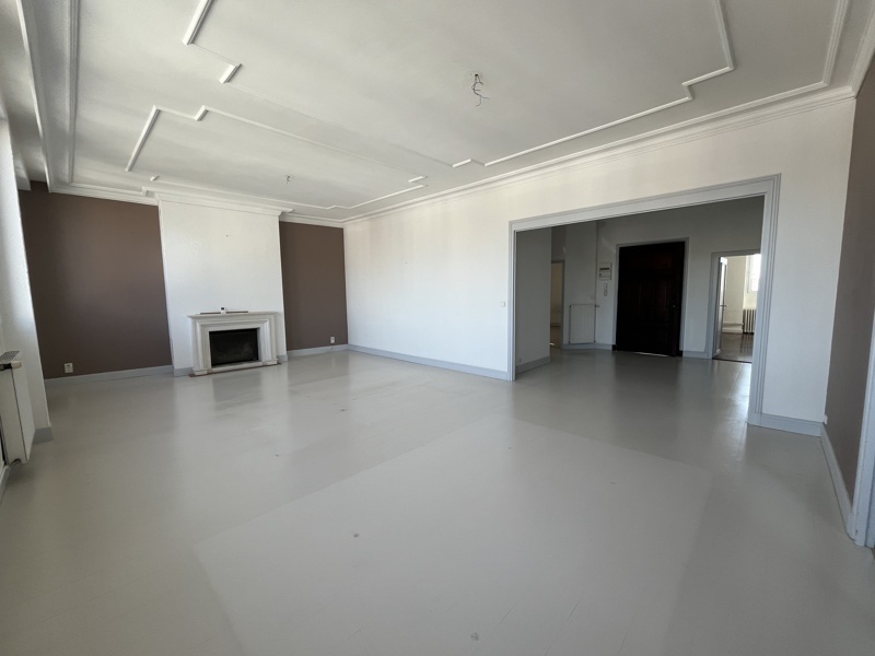 Vente Appartement MONTLUCON - 4 pièces -131 m² - (03100)